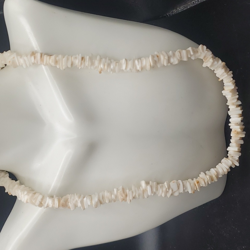 Puka beach chip shell boho necklace N3206